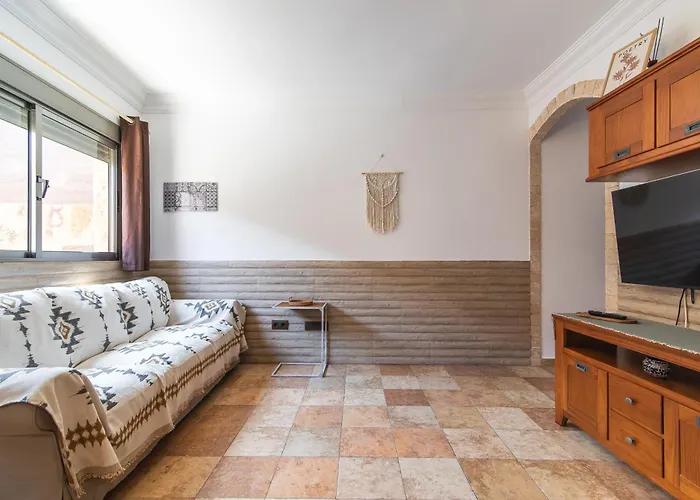 Home2book Cozy 2 Min From